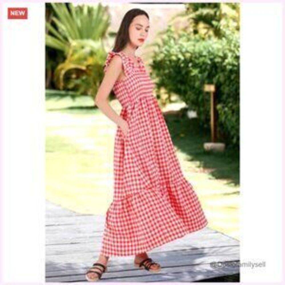 Retro Plaid Smocked Dress with Pockets, Spaghetti Strap, Flounce Hem - Picture 4 of 5